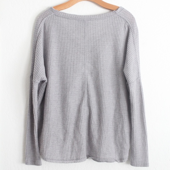 OUT FROM UNDER OVERSIZED THERMAL BUTTON-FRONT TOP - Picture 3 of 10